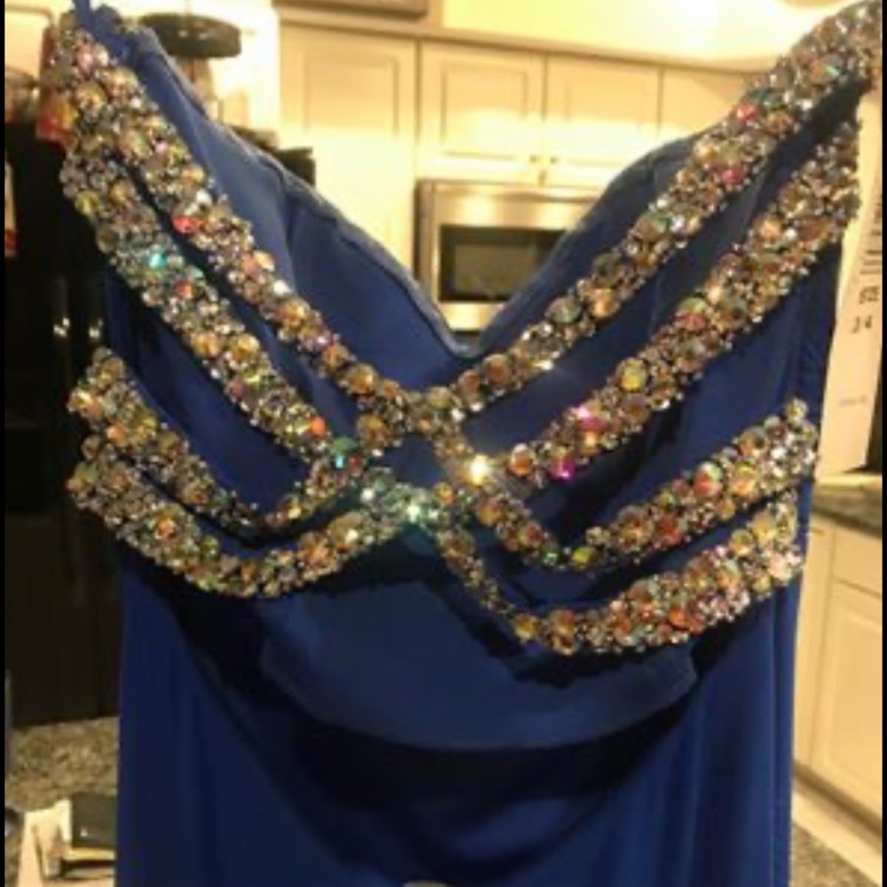 PROM DRESS - Picture 4 of 5